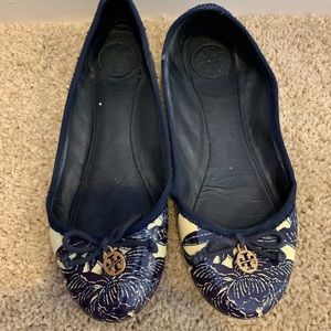 Tory Burch printed flats size 7